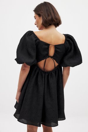 NA-KD Jacquard Puff Sleeve Mini Dress - Kjoler med pufærmer - Sort - EU 32