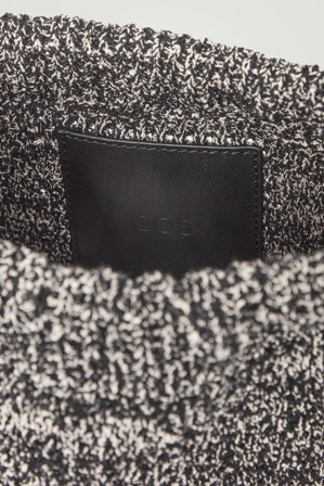 COS Homme Sac Bandoulière Cordon De Serrage En Maille Chinée in Noir