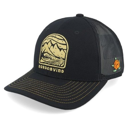 SQRTN - Svart trucker Keps - Nordanvind 2 Low Cap Black Trucker @ Hatstore