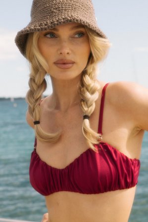 Elsa Hosk x NA-KD Haut de bikini froncé - Bikinis - Bordeaux - EU 75A