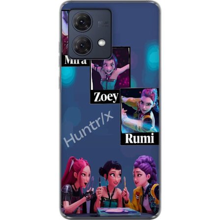 Kompatibelt Mobildeksel til Motorola Moto G84 K-pop Mira, Zoey og Rumi - Fargerike figurer i futuristisk stil
