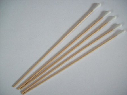 YIBON Öronpinne trä 15cm med bomull osteril 100/fp - Lyreco - Sjukvård och omsorg - Diagnos och behandling - Ögon öron näsa och hals