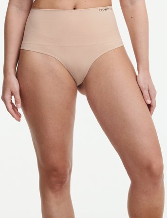 CHANTELLE Smooth Comfort Sculpting High-Waisted Thong - Cream - M