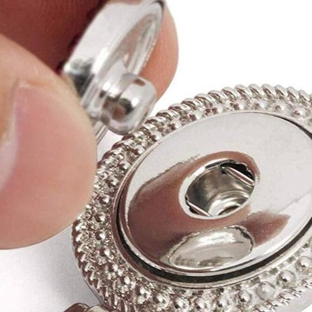 13 deler (diamantbrosje + 12 livtre-knapper) Magnetiske Brilleholdere