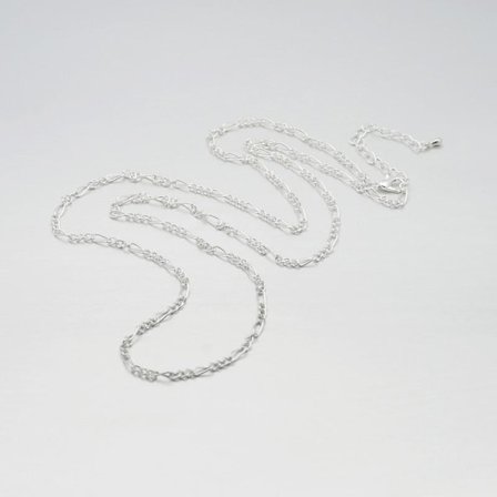 Unisex 75 cm lang forsølvet Figaro kæde 3 mm bred.