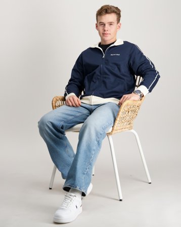 Jack & Jones JORNIAGARA TYPO SWEAT TRACK HIGH N JNR Niebieski Swetry Chłopiec - Kids Brand Store