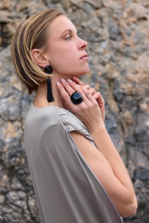 Hanna Stefansson x NA-KD Stone Detail Earrings - Smykker - Sort - One Size