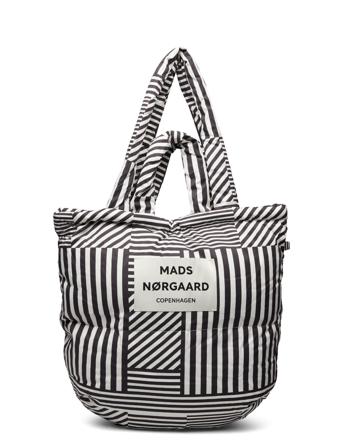 Duvet Dream Pillow Bag Aop Shopper Veske Svart Mads Nørgaard*Betinget Tilbud