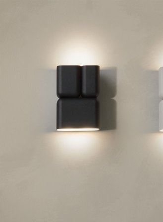 Tabata LN10 vegglampe - sort