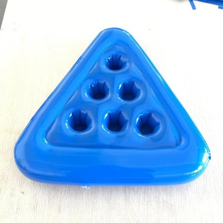 2 stk. Oppustelige Flydende Drikkeholdere Trekant Oppustelig 6 Hullers Flydende Underkop Kopholder Spa Bar Badekar Drikkeholder Sommerfesttilbehør