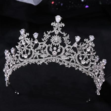Brudekrone Hodeplagg Luksus Legering Rhinestones Innlagt pannebånd For Kvinnelig Bryllup Bursdag Hår C