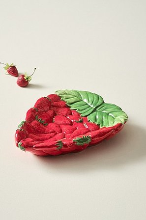 Jotex - Servierplatte Ø30cm Rot - STRAWBERRY - Kaufe Tabletts und Servierplatten bei Jotex