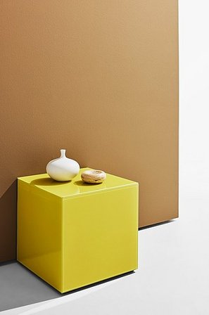 Jotex - Sześcienny Stolik z Barwionego Szkła 35x35 Cm Żółty - Pop - Kup Pastill - Meble firmy Jotex
