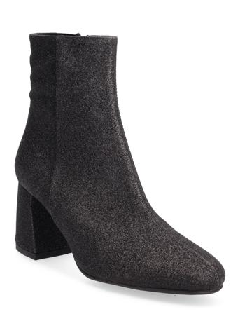 Booties Shoes Boots Ankle Boots Ankle Boot - Heel Svart Billi Bi