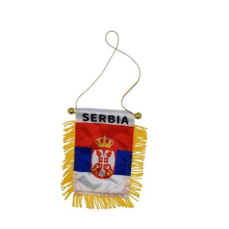 Serbia lipun alla riippuva auton taustapeili imukupilla