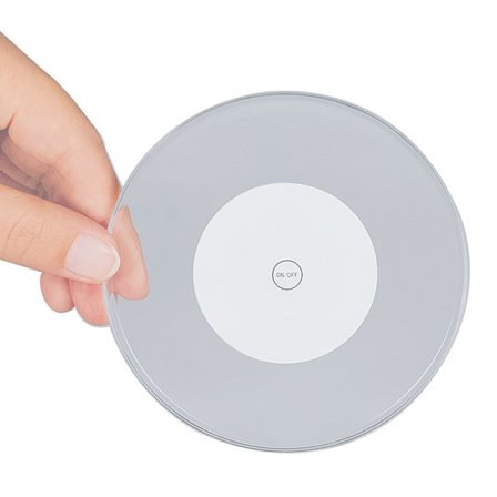 Møbler Skjult Under Skrivebordsunderlag: Usynlig Trådløs Ladestasjon for Rask og Sikker Lading av Universelt Kompatible Enheter