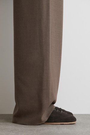 COS Women's Sneakers Minimal In Pelle in Marrone