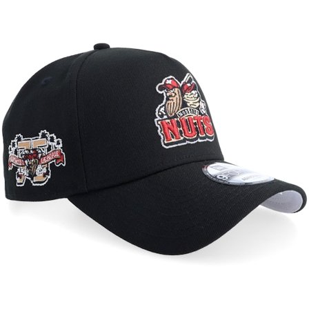 New Era - Zwart adjustable Cap - Hatstore Exclusive x Modesto Nuts 9FORTY Black 75 A-Frame Adjustable @ Hatstore
