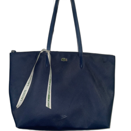 Mörkblå axelväska från Lacoste