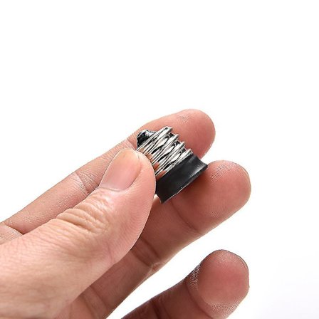 E17 eurooppalaiseen E14-kanta-adapteriin LED-lamppu