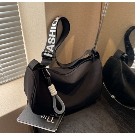 Axelväska Crossbody-väska A A