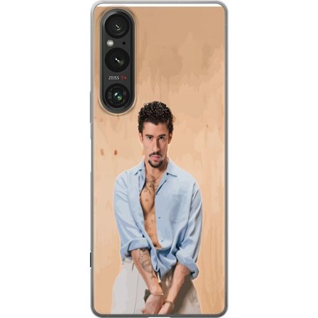 Yhteensopiva Puhelinkuori Sony Xperia 1 V Bad Bunny Super Bowl-inspiroima grafiikka, jossa NFL-trofe ja San Franciscon silta urheilusuunnittelussa