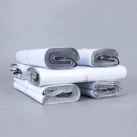 34x46 100 stk. Store forsendelsesposer til tøj med stærk selvlåsning