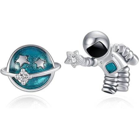 925 Sterling Silver Emalj Astronaut Jord Stjärna Asymmetriska Örhängen Dam Spaceman Örhängen Födelsedagspresent Silver astronaut -