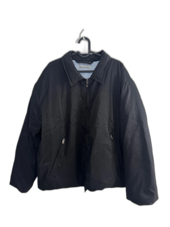 Svart puff jacka från Acne Studios i storlek S