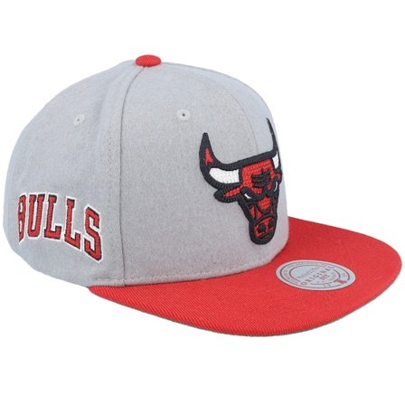 Mitchell & Ness - Gris snapback Gorra - Chicago Bulls Melt Stitch Grey/Red Snapback @ Hatstore