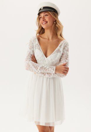 Bubbleroom Occasion - 3D Flower L/S Lace Dress - White - Kläder