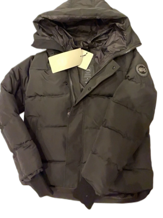 Svart pufferjacka från Canada Goose