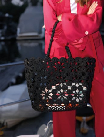 Ceannis Daffodil Crochet Basket Black - Black - ONE SIZE