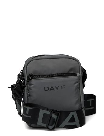 Day Graphics Cb S Grey DAY Et
