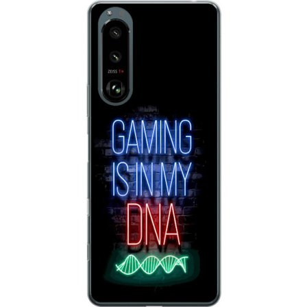 Yhteensopiva Puhelinkuori Sony Xperia 5 III Viktor Gyökeresin muotokuva vihreässä paidassa, jossa on leijonamotiivi ja intensiivinen vihreä tunnelma