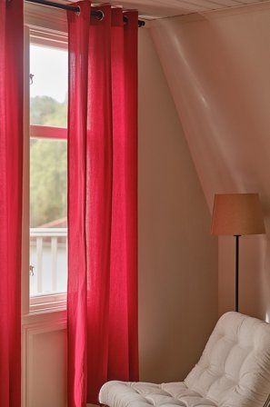 Jotex - Gardiner Med Maljer 2-pk Rød - SADIE - Kjøp Maljegardiner hos Jotex