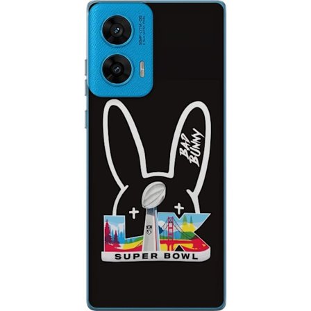 Kompatibel Mobilcover til Motorola G96 Bad Bunny portræt med åben skjorte, tatoveringer og krøllet hår i stilfuld modefotografering