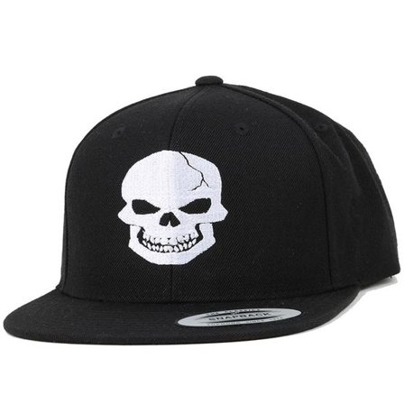 Iconic - Svart snapback Keps - Skull Black/White Snapback @ Hatstore