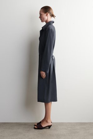 COS Sukienka Midi Z Wiązaniem W Talii in Szary