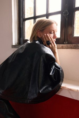 Hanna Stefansson x NA-KD Bague avec pierre - Bijoux - Noir - XS / S