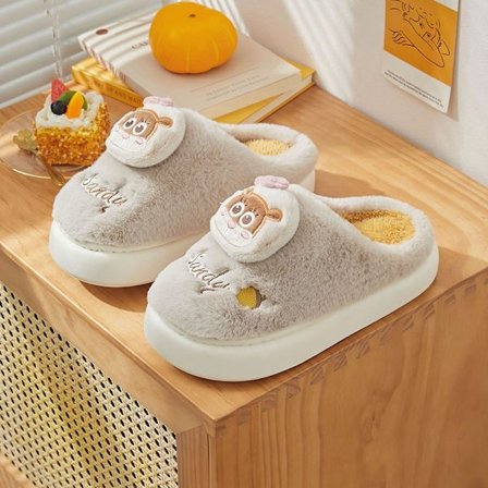 Søte varme sklisikre plysjtøfler med tykk såle, sandfarge, 24,5 cm