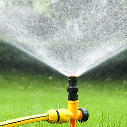 Puutarhanurmen automaattinen sprinkler, 360 asteen pyörivä terassin katon jäähdytyssprinkler, puutarhan veden säädettävä pihasprinkler, nurmikon 