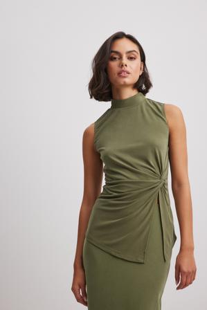 NA-KD Haut col montant en modal fendu sur le côté - Ensembles d'été - Vert - Small