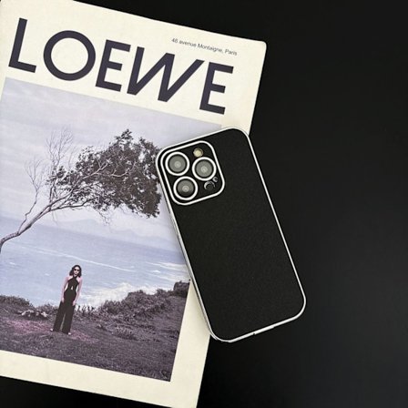 Etui til iPhone 14 Pro med linsefilm "Denim Black" elektroplettert sølvfarget kant, småstein-lærtekstur, linse sølvbelagt Full-Body