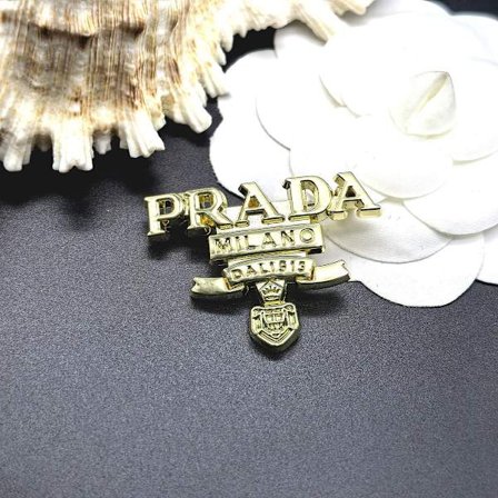 Het Retro brosch bokstav nål krage nål high-end herr dam mode Gåva