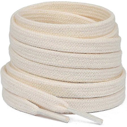 2 paria litteitä kengännauhoja, valmistettu 100 % puuvillasta. 8 mm leveät, repeytymistä kestävät kengännauhat