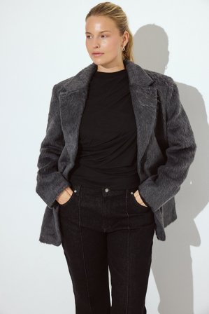 NA-KD Fluffig blazer - Jackor och kappor i fuskpäls - Grå - EU 36