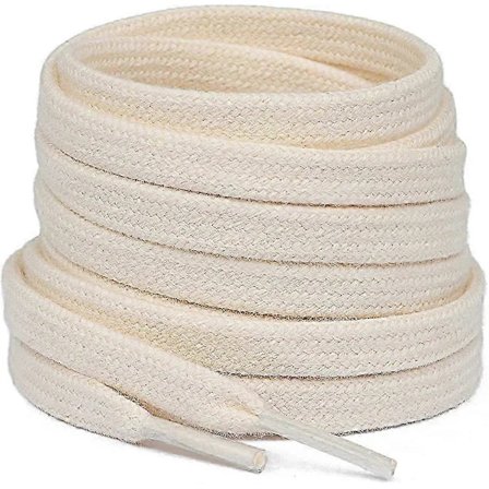 2 par flate skolisser laget av 100% bomull. 8 mm brede, rivebestandige skolisser