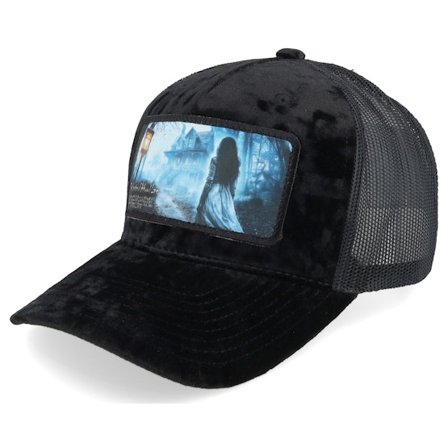 Scenes - Svart trucker Caps - Haunting Velvet Black/Black A-frame Trucker @ Hatstore