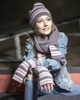 Lue, skjerf og pulsvarmere Vinterdag - Svarta Fåret